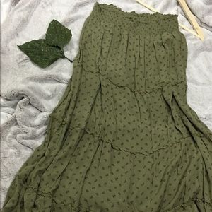 Sweet olive maxi skirt!